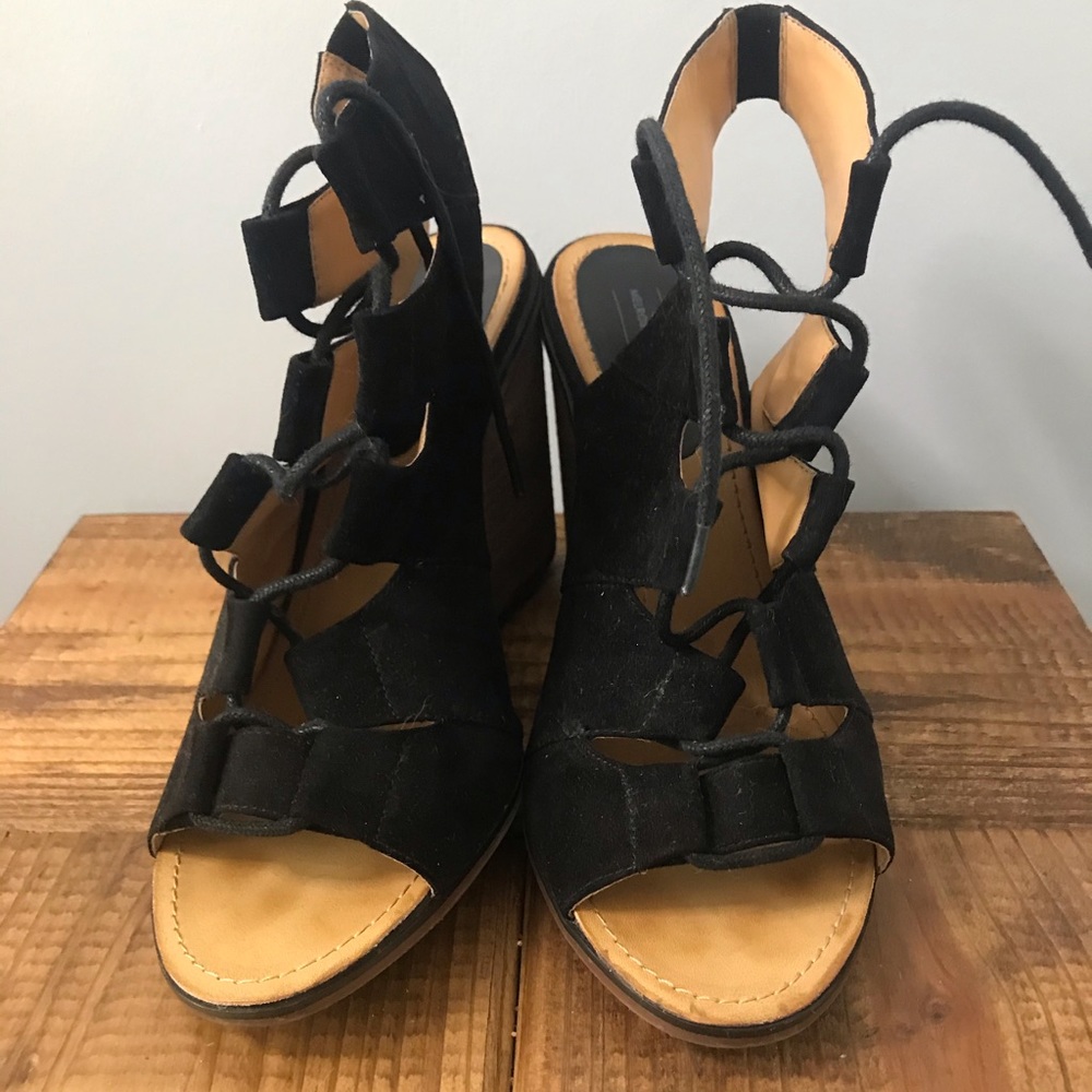 Melrose & Market 11 Calista Black Wedges Lace Up